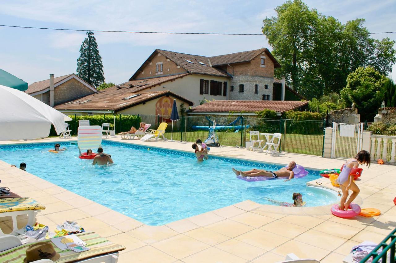 Bed and Breakfast Le Logis Des Quatre Puits Neuvicq-Montguyon Exterior foto