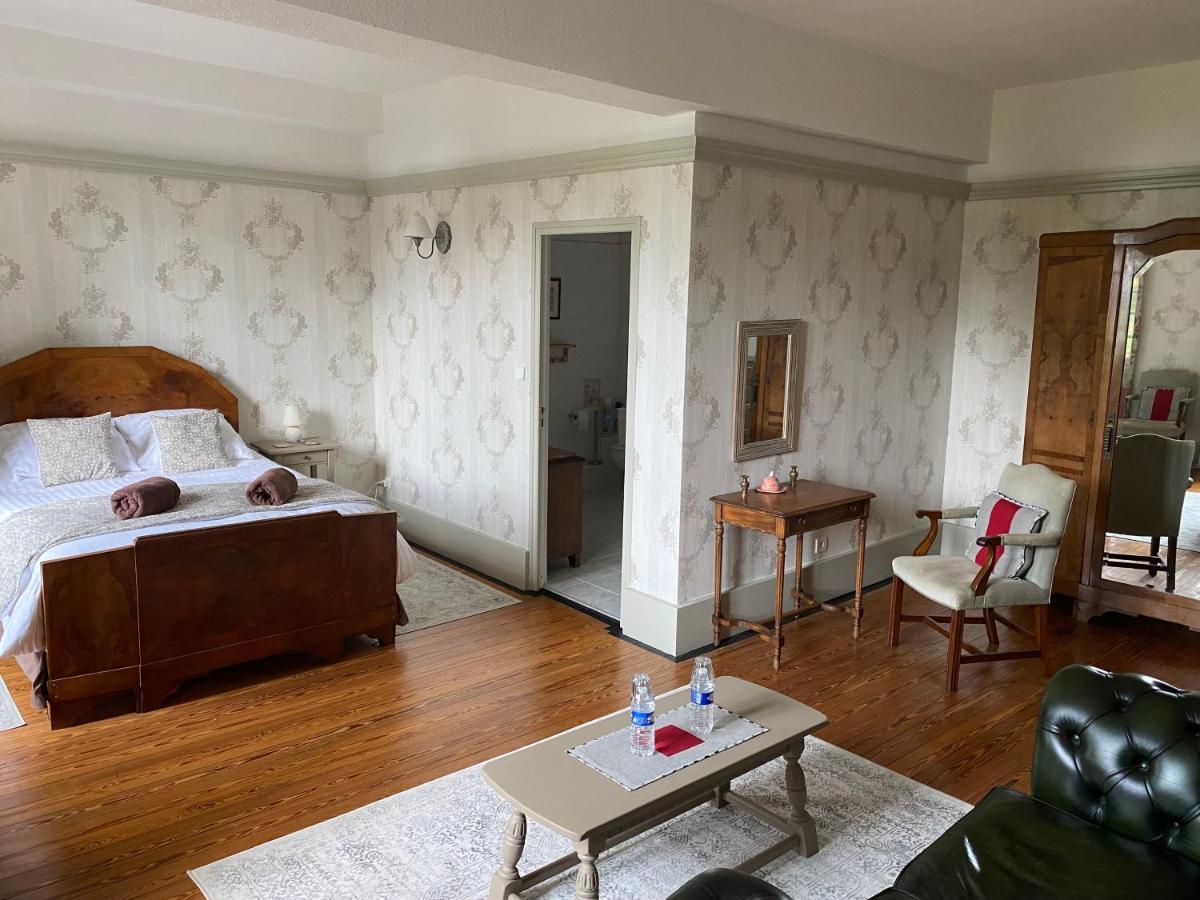 Bed and Breakfast Le Logis Des Quatre Puits Neuvicq-Montguyon Exterior foto