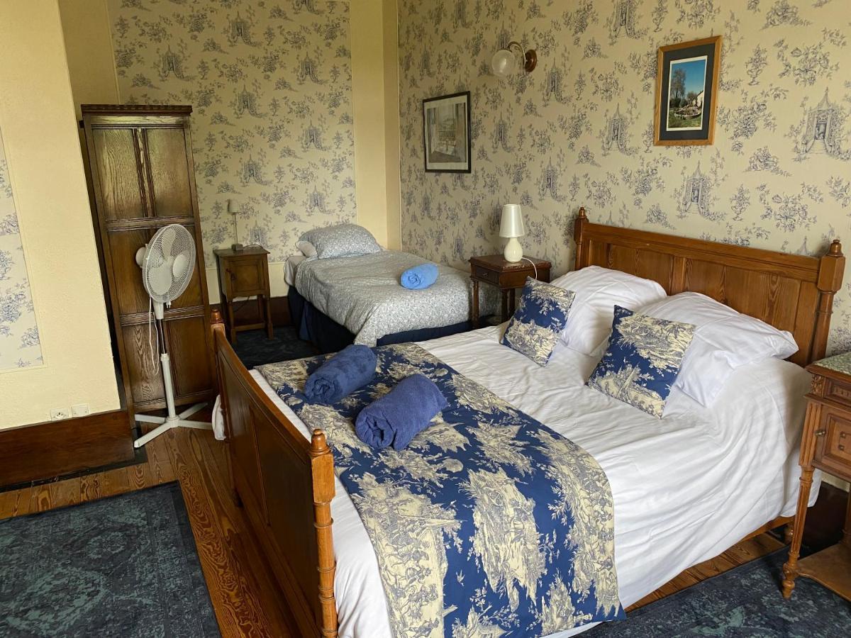 Bed and Breakfast Le Logis Des Quatre Puits Neuvicq-Montguyon Exterior foto